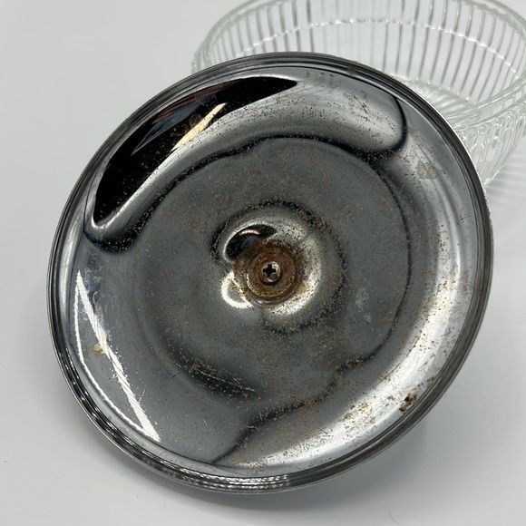 VINTAGE CUT GLASS VANITY DISH WITH LID - Picture 7 of 7